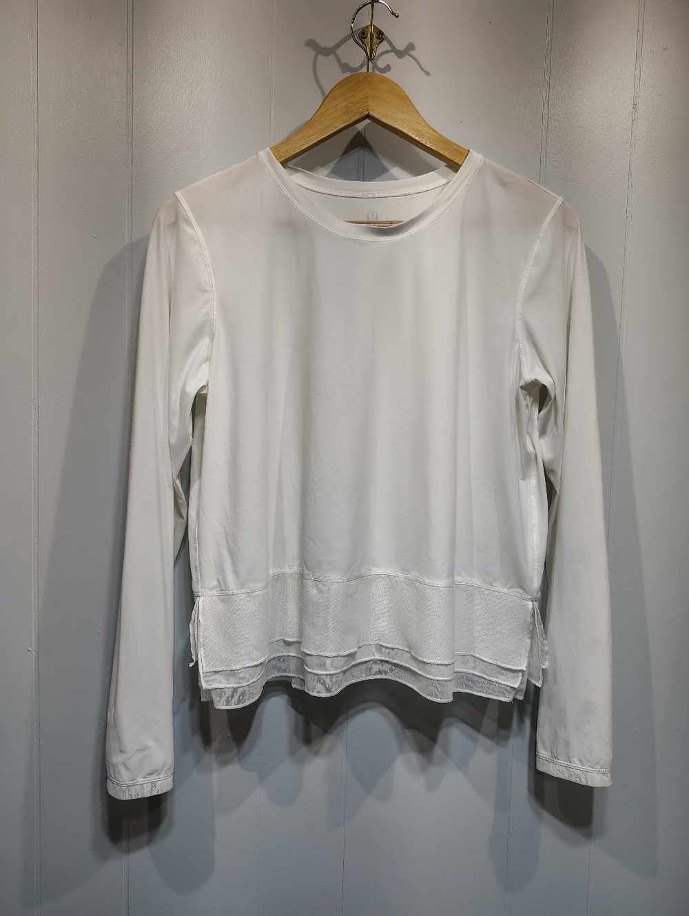 Lululemon Sole Training Long Sleeve White Mesh Layered Hem Yoga Top Size 8